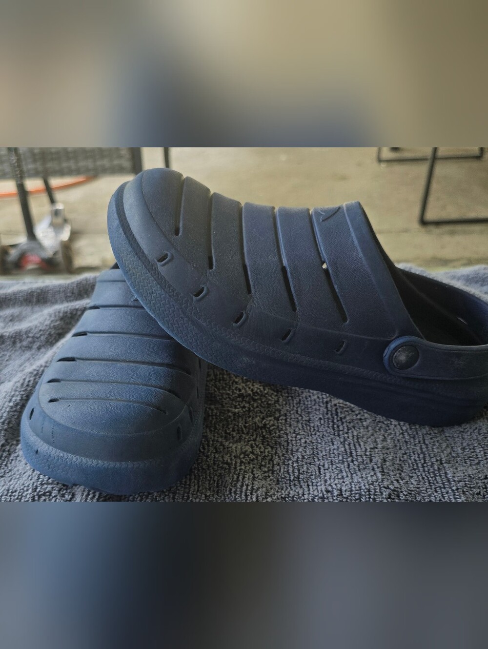 Child Size 3 Blue Foam Clog Crocs Lightweight Comfort Rugged Shark Shoes EUC